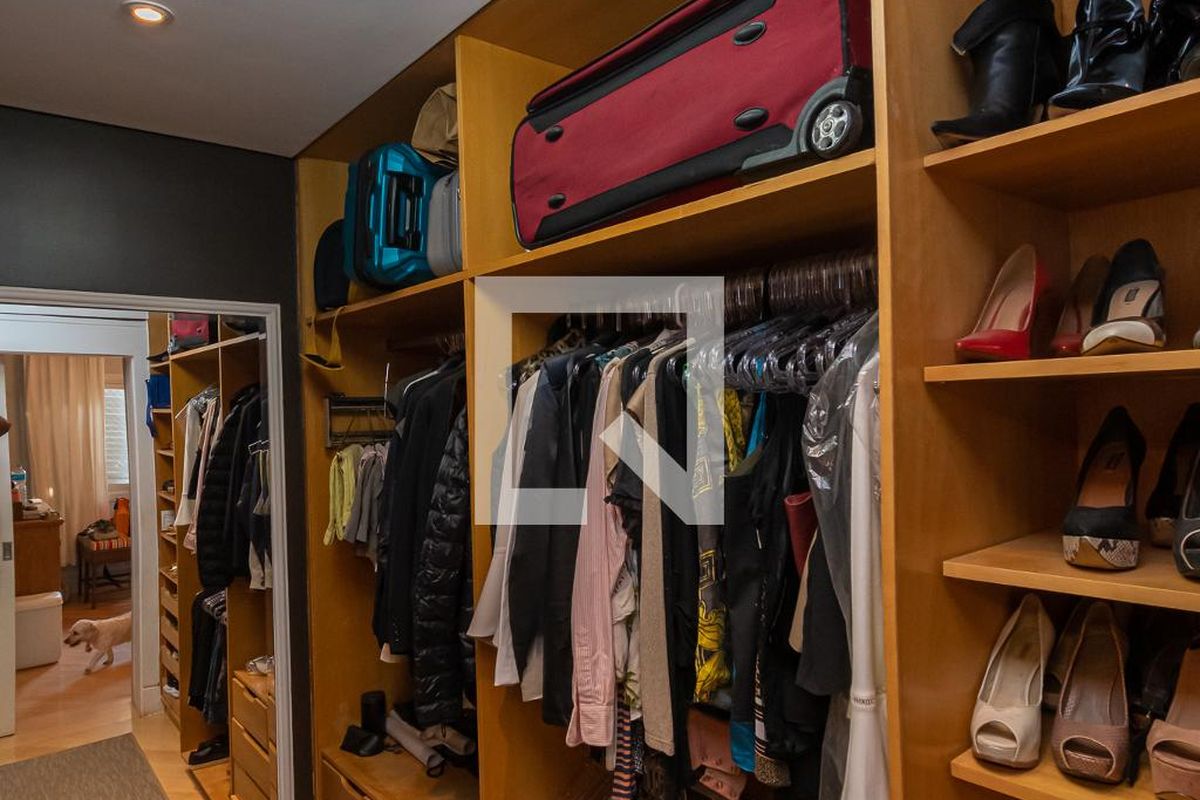 Casa à Venda - Lot. Alphaville Campinas , 4 Quartos,  439 m2 em , Campinas - sp | SoloBR