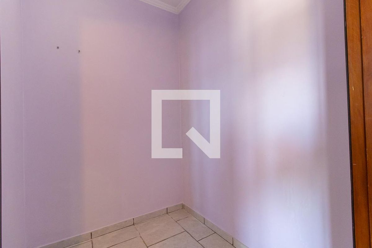 Casa à Venda - Jardim Flamboyant, 4 Quartos,  250 m2 em , Campinas - sp | SoloBR