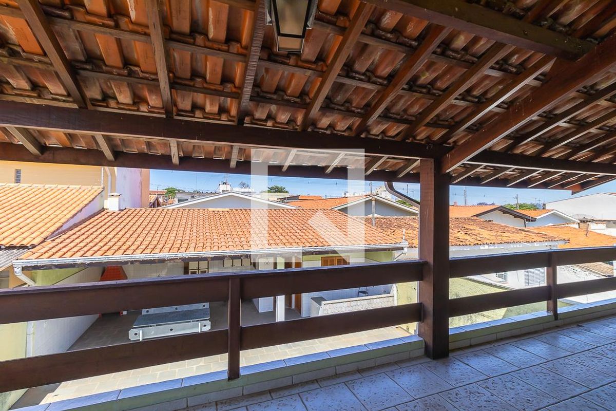 Casa à Venda - Jardim Flamboyant, 4 Quartos,  250 m2 em , Campinas - sp | SoloBR