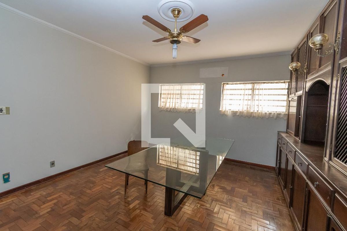 Casa à Venda - Jardim Chapadão, 4 Quartos,  440 m2 em , Campinas - sp | SoloBR