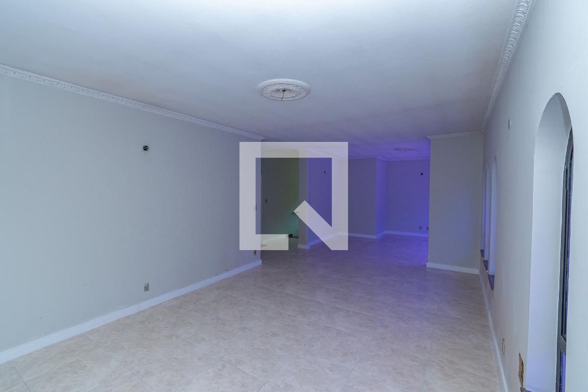 Casa à Venda - Jardim Chapadão, 4 Quartos,  440 m2 em , Campinas - sp | SoloBR