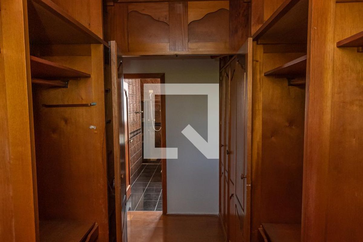 Casa à Venda - Jardim Chapadão, 4 Quartos,  440 m2 em , Campinas - sp | SoloBR