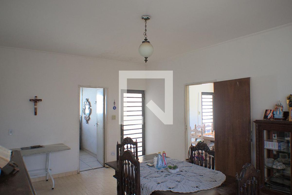 Casa à Venda - Taquaral, 3 Quartos,  334 m2 em , Campinas - sp | SoloBR