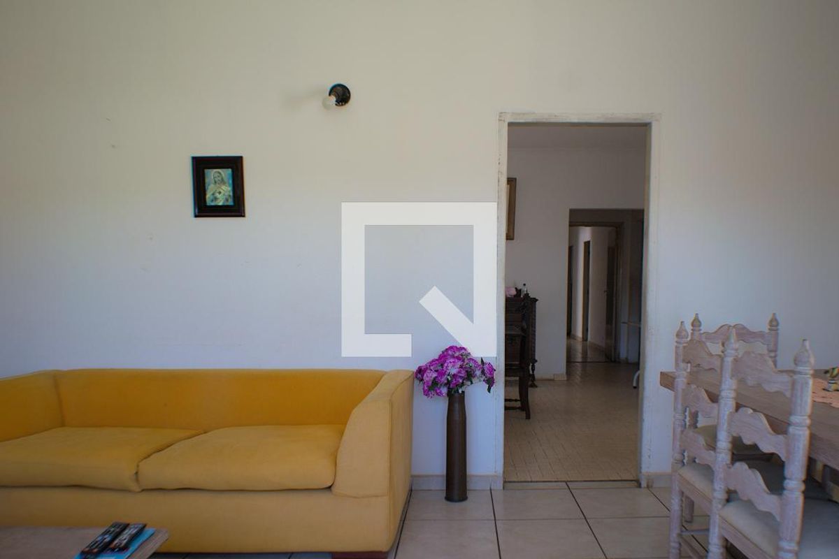 Casa à Venda - Taquaral, 3 Quartos,  334 m2 em , Campinas - sp | SoloBR