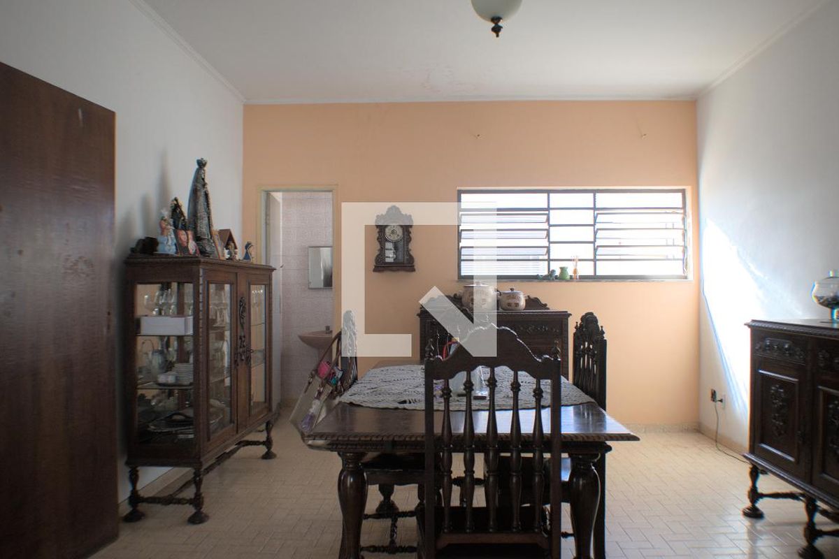 Casa à Venda - Taquaral, 3 Quartos,  334 m2 em , Campinas - sp | SoloBR