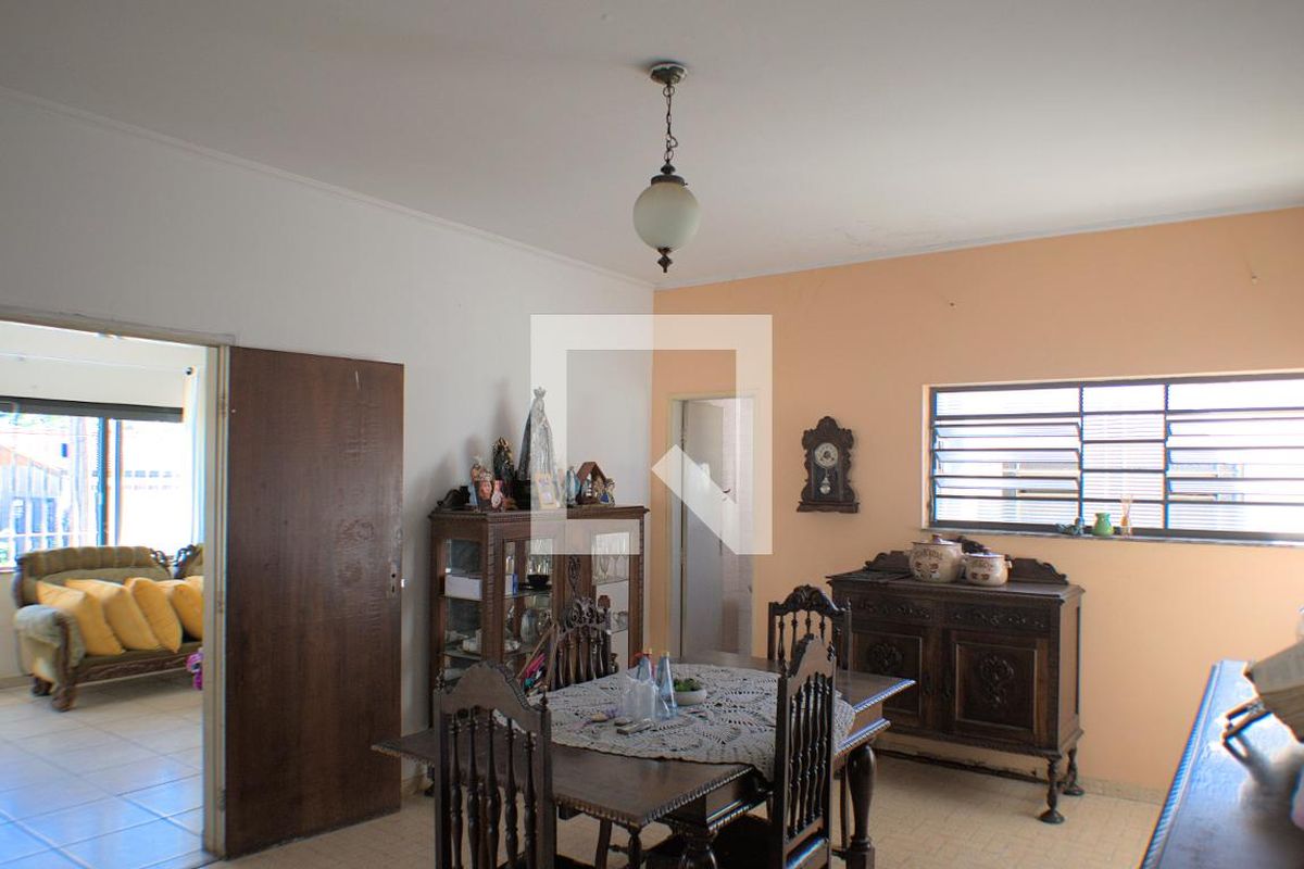 Casa à Venda - Taquaral, 3 Quartos,  334 m2 em , Campinas - sp | SoloBR
