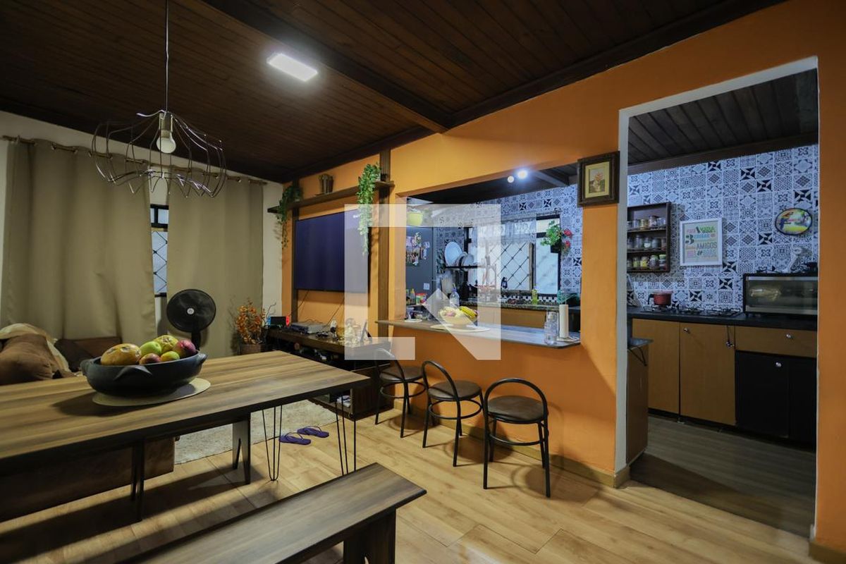 Casa, 3 quartos, 166 m² - Foto 2