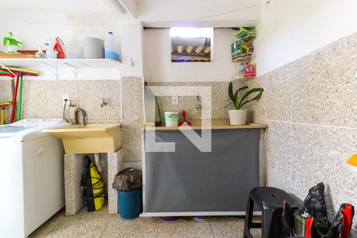 Casa, 4 quartos, 250 m² - Foto 84