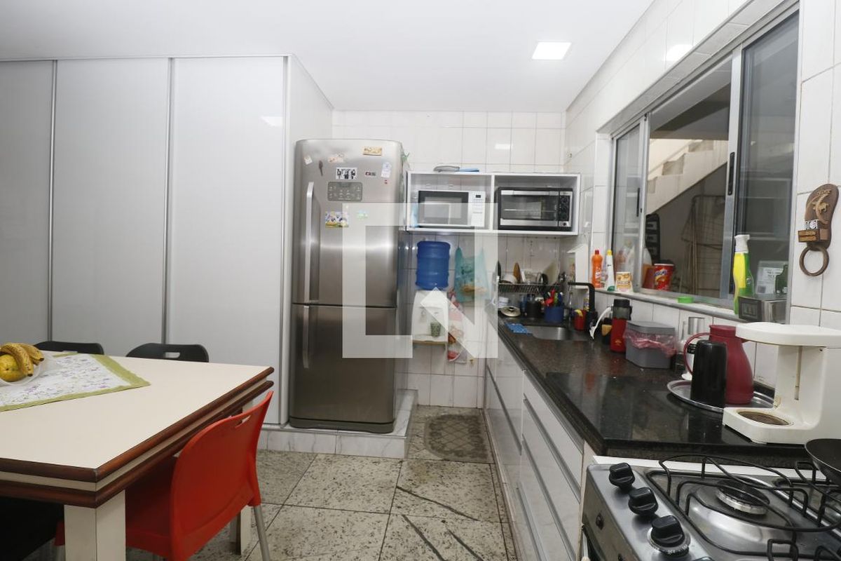 Casa, 5 quartos, 300 m² - Foto 64