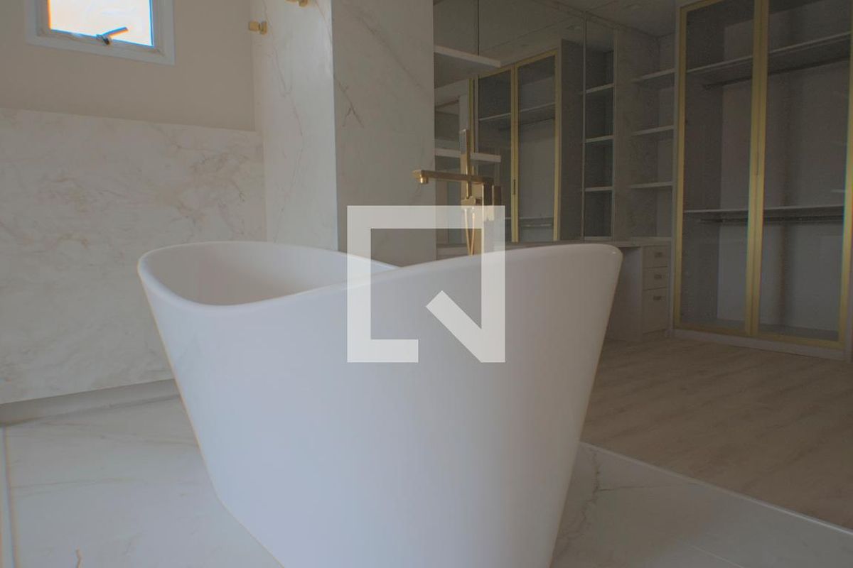 Apartamento à Venda - Cambuí, 2 Quartos,  126 m2 em , Campinas - sp | SoloBR