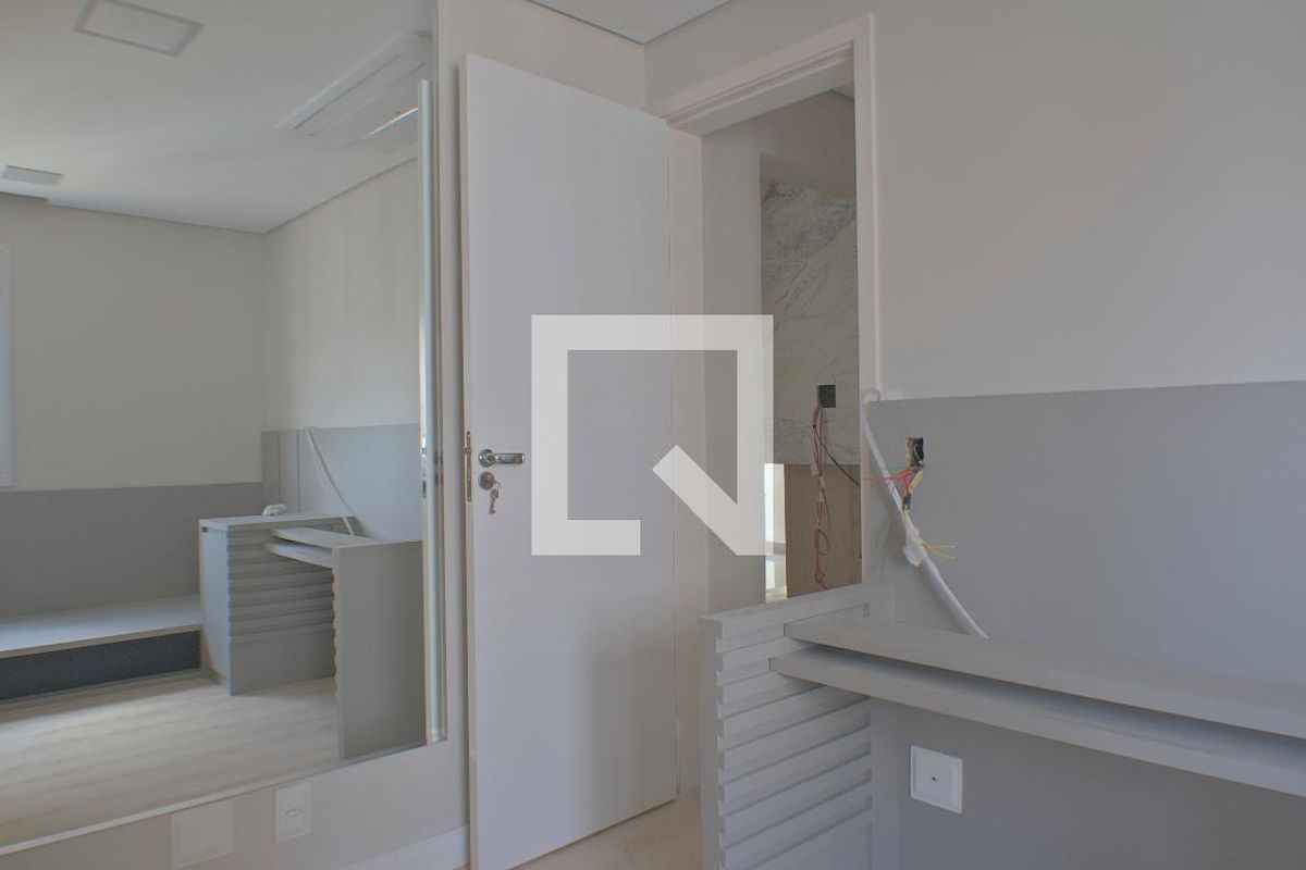 Apartamento à Venda - Cambuí, 2 Quartos,  126 m2 em , Campinas - sp | SoloBR
