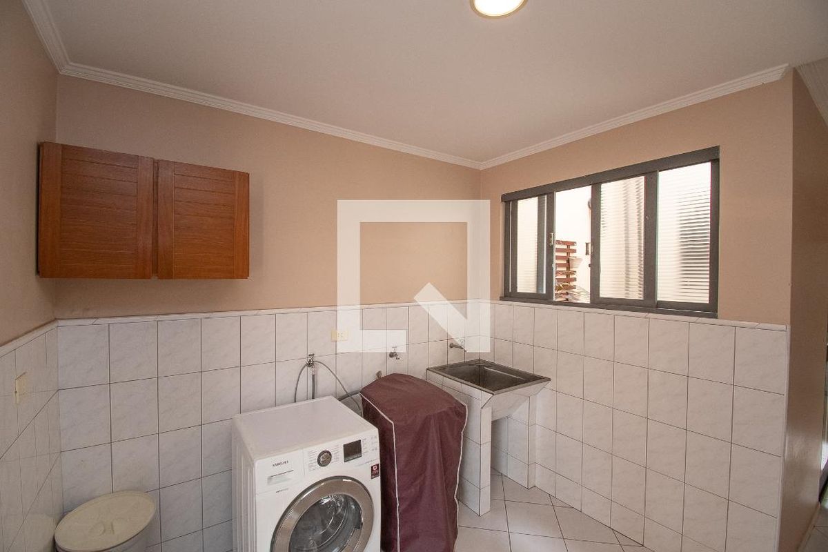 Casa à Venda - Jardim Chapadão, 4 Quartos,  308 m2 em , Campinas - sp | SoloBR