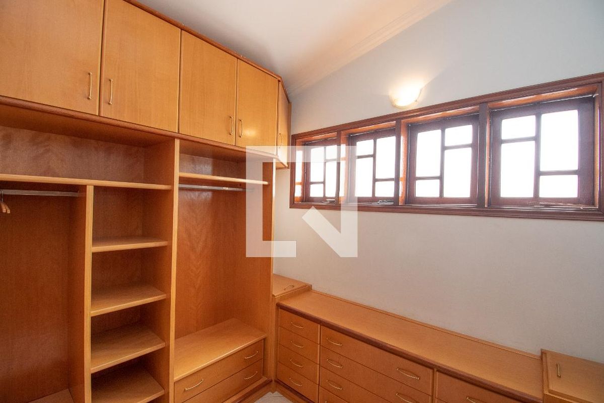 Casa à Venda - Jardim Chapadão, 4 Quartos,  308 m2 em , Campinas - sp | SoloBR