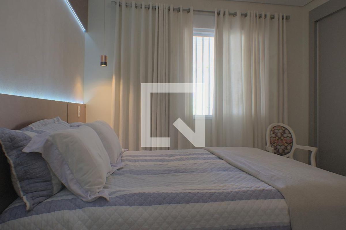 Casa à Venda - Bosque, 2 Quartos,  189 m2 em , Campinas - sp | SoloBR