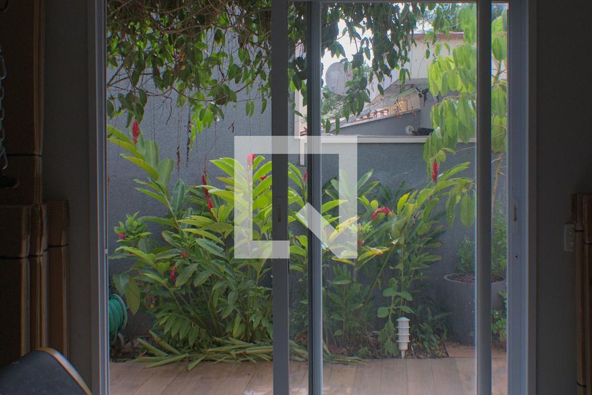 Casa à Venda - Bosque, 2 Quartos,  189 m2 em , Campinas - sp | SoloBR