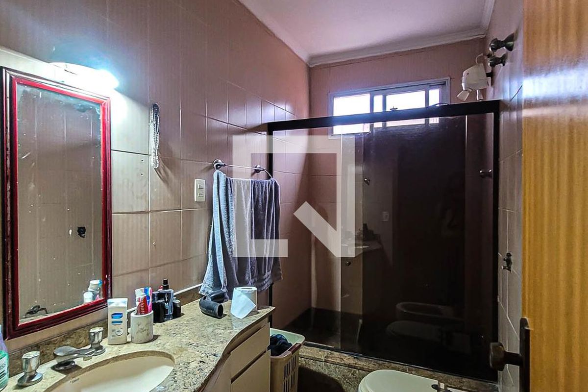 Casa, 3 quartos, 210 m² - Foto 62