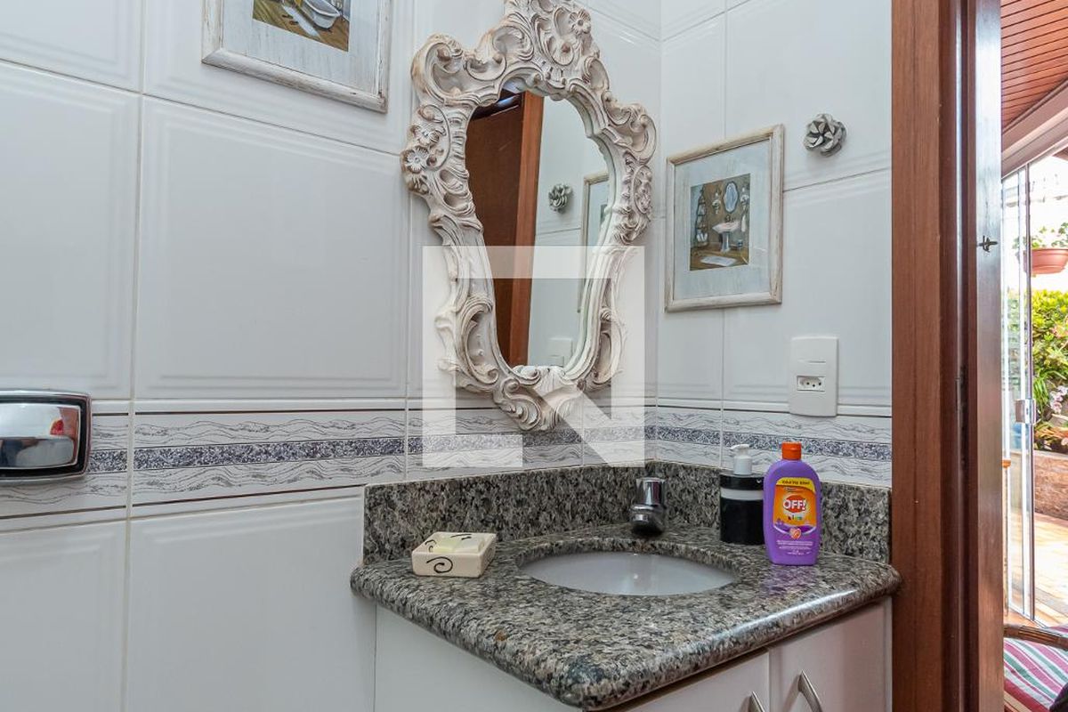 Casa à Venda - Nova Campinas, 4 Quartos,  300 m2 em , Campinas - sp | SoloBR