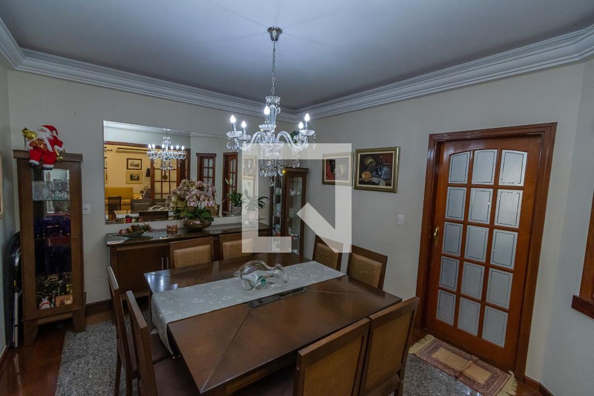 Casa à Venda - Nova Campinas, 4 Quartos,  300 m2 em , Campinas - sp | SoloBR