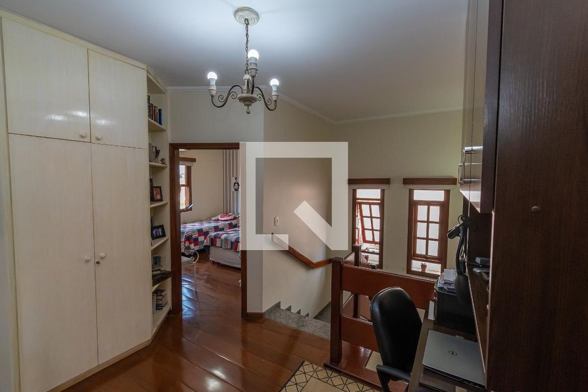 Casa à Venda - Nova Campinas, 4 Quartos,  300 m2 em , Campinas - sp | SoloBR