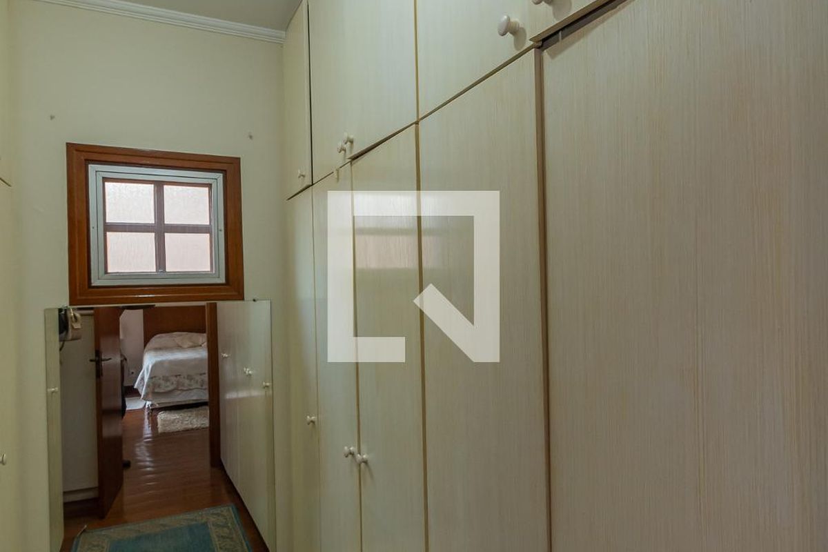 Casa à Venda - Nova Campinas, 4 Quartos,  300 m2 em , Campinas - sp | SoloBR