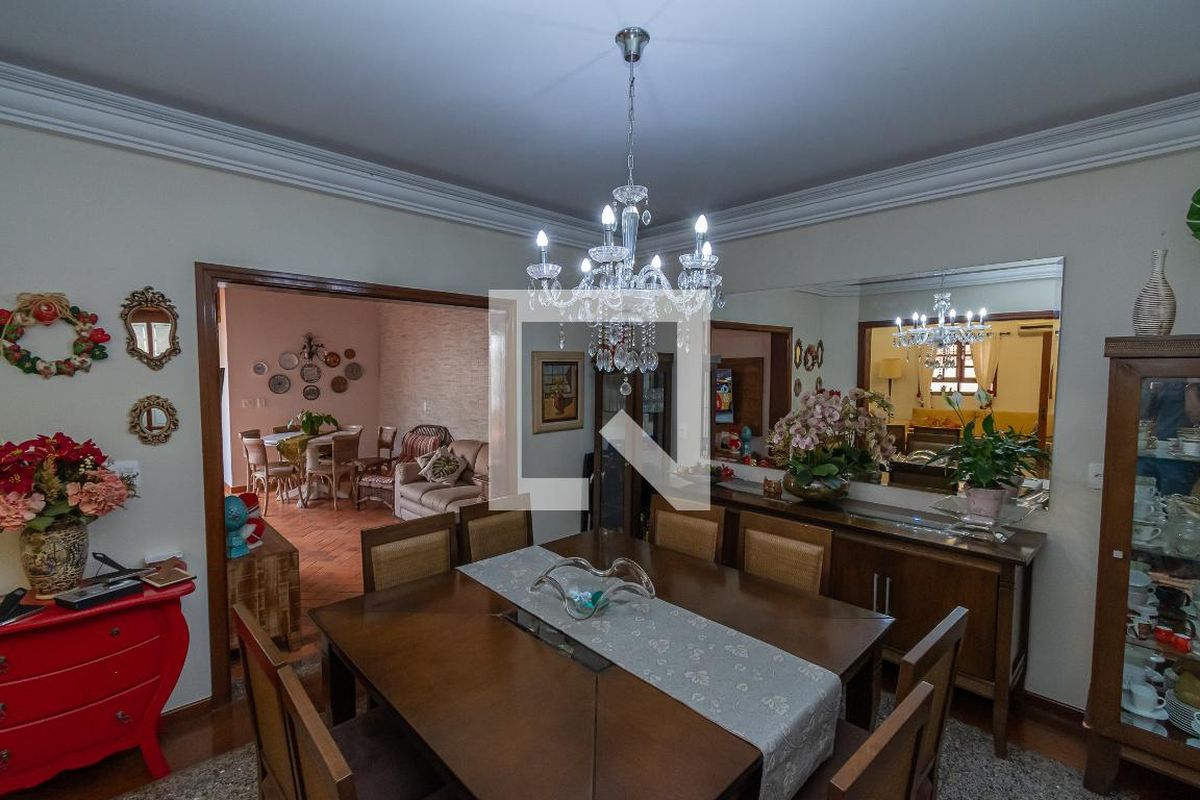 Casa à Venda - Nova Campinas, 4 Quartos,  300 m2 em , Campinas - sp | SoloBR