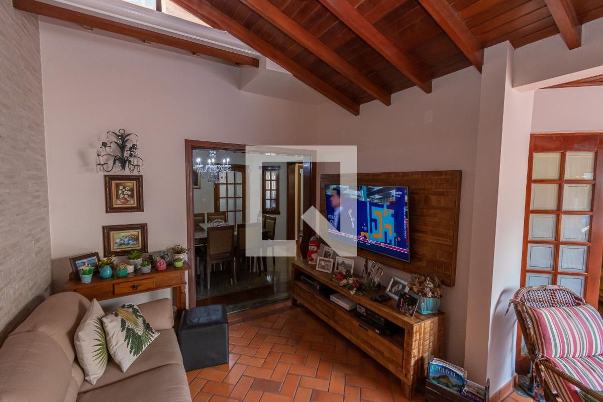 Casa à Venda - Nova Campinas, 4 Quartos,  300 m2 em , Campinas - sp | SoloBR