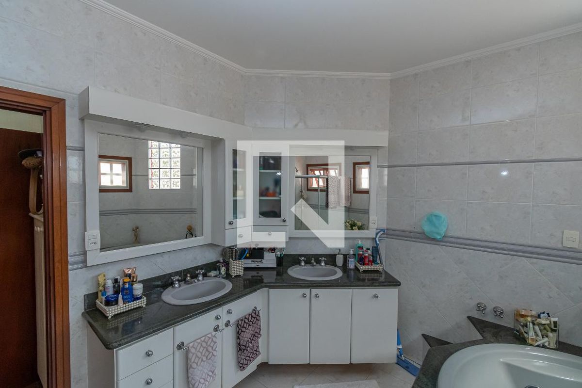 Casa à Venda - Nova Campinas, 4 Quartos,  300 m2 em , Campinas - sp | SoloBR