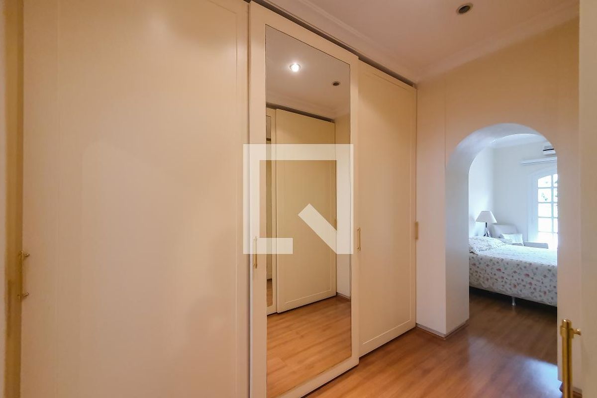 Casa, 4 quartos, 320 m² - Foto 40