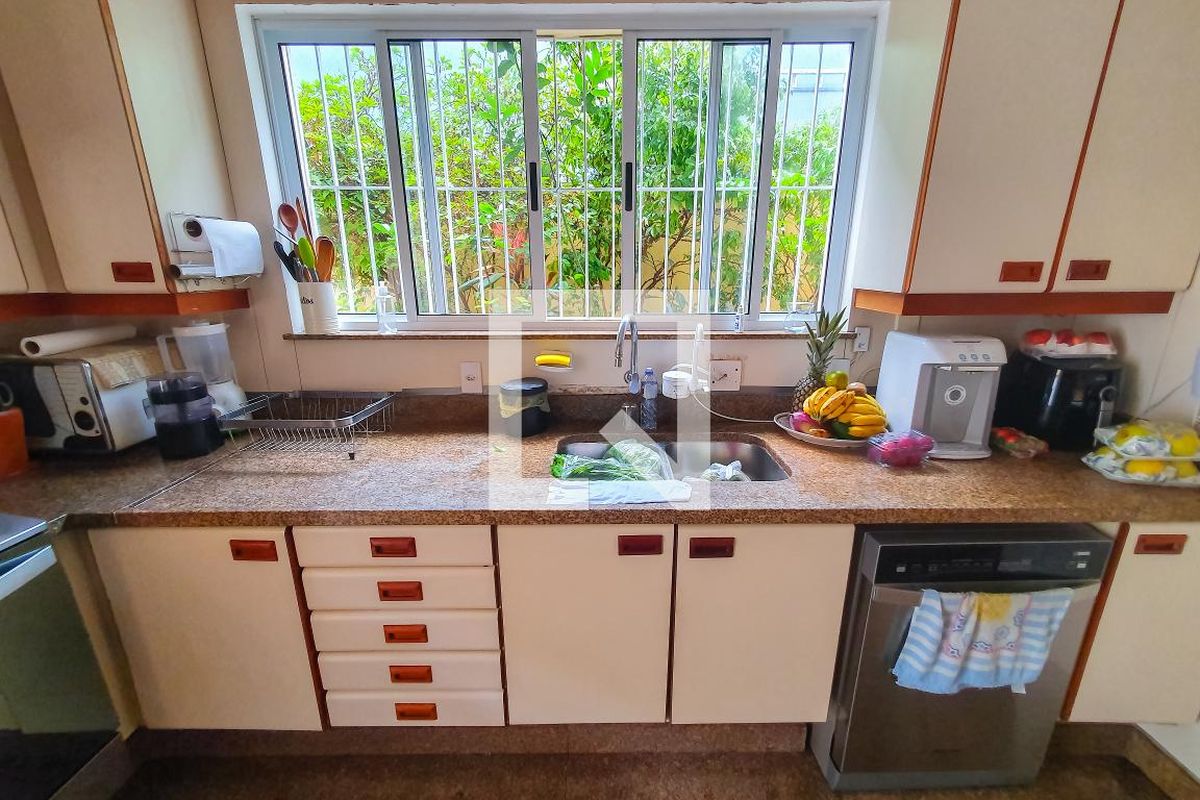 Casa, 4 quartos, 320 m² - Foto 74