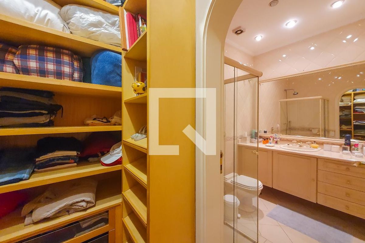 Casa, 4 quartos, 320 m² - Foto 63