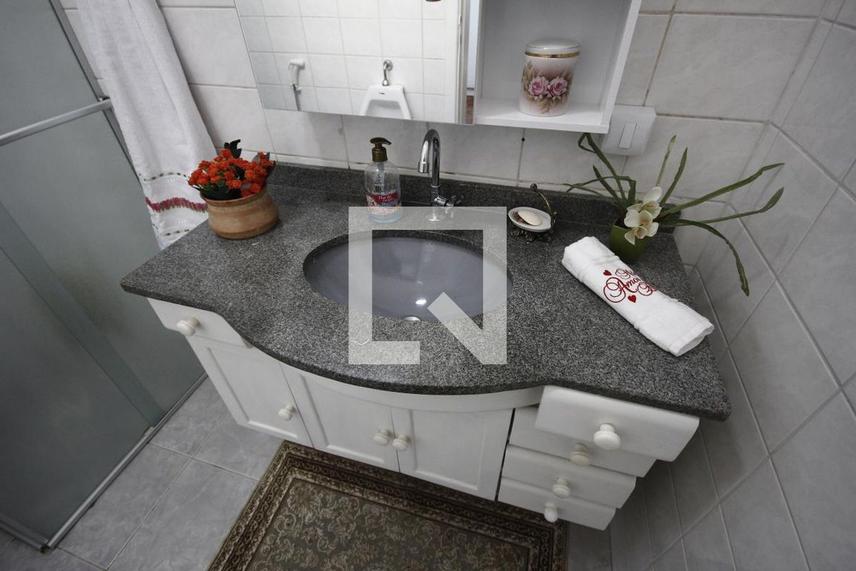 Casa, 3 quartos, 300 m² - Foto 17