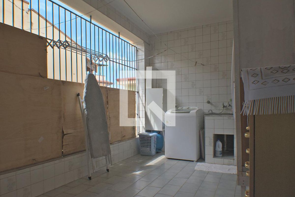 Casa à Venda - Guanabara, 6 Quartos,  260 m2 em , Campinas - sp | SoloBR
