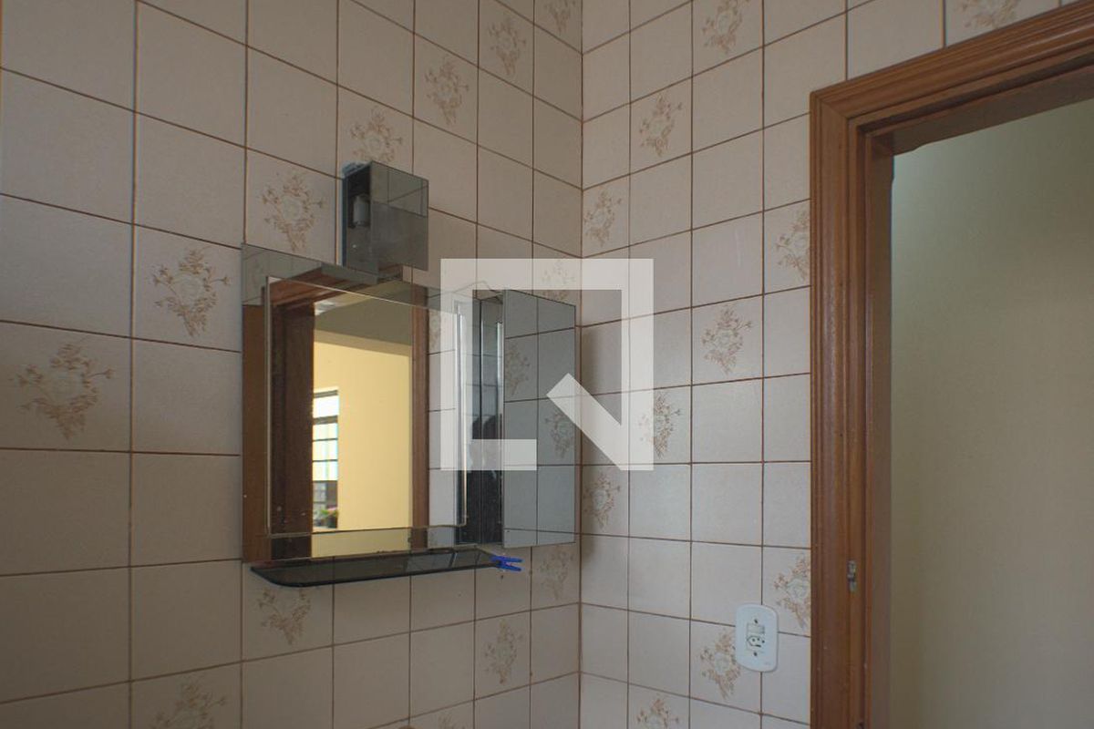 Casa à Venda - Guanabara, 6 Quartos,  260 m2 em , Campinas - sp | SoloBR