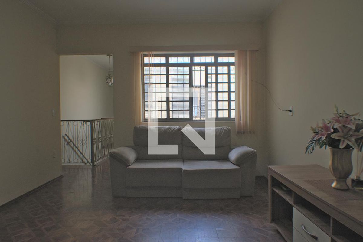 Casa à Venda - Guanabara, 6 Quartos,  260 m2 em , Campinas - sp | SoloBR
