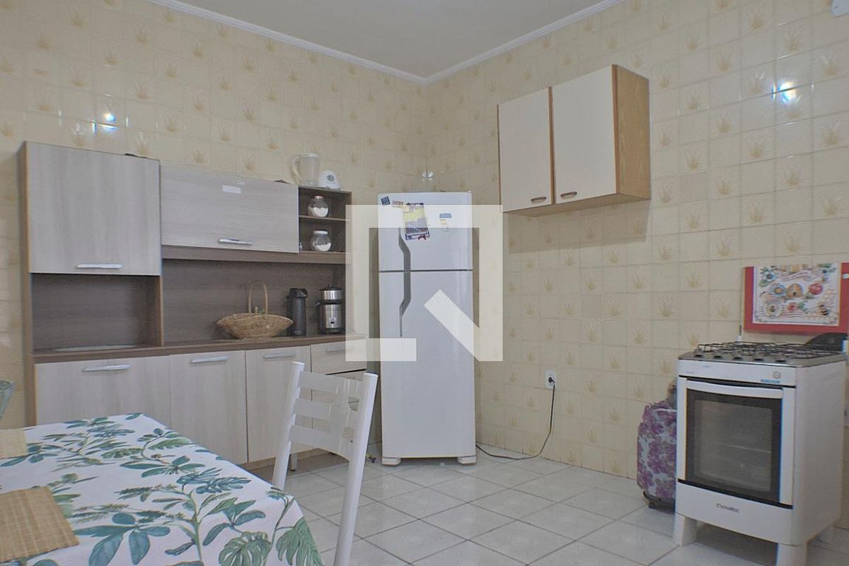 Casa à Venda - Guanabara, 6 Quartos,  260 m2 em , Campinas - sp | SoloBR