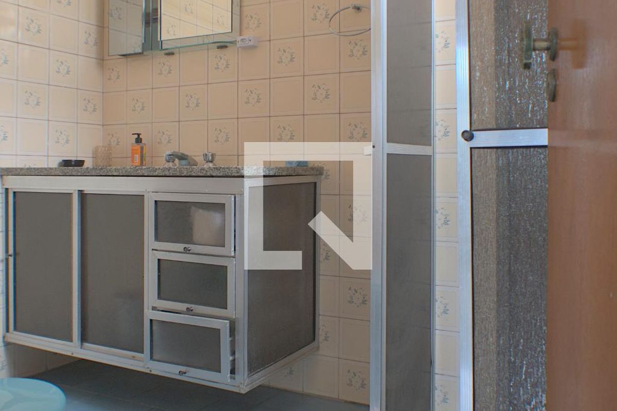 Casa à Venda - Guanabara, 6 Quartos,  260 m2 em , Campinas - sp | SoloBR
