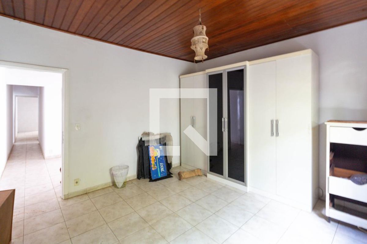 Casa, 2 quartos, 240 m² - Foto 10