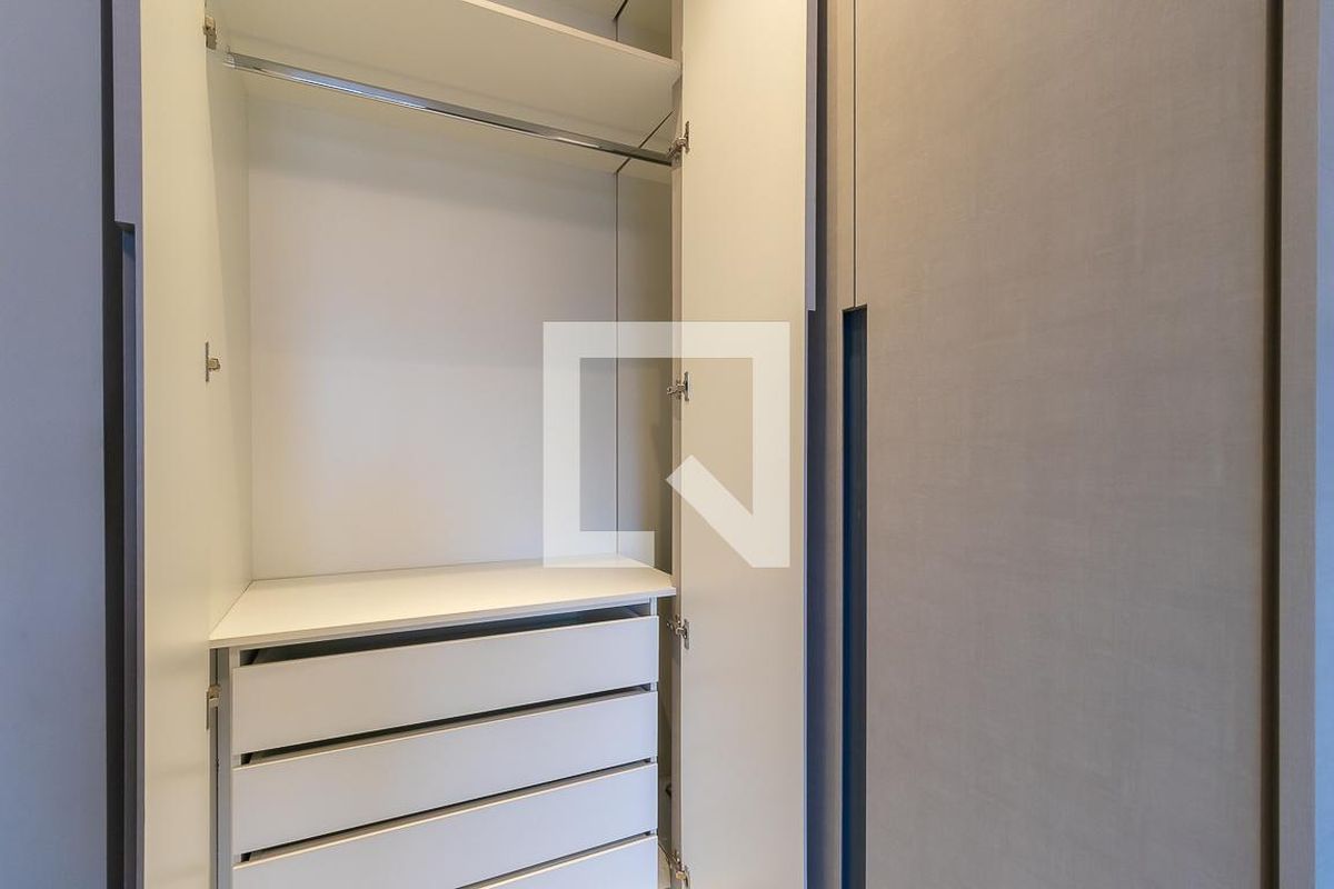Apartamento à Venda - Bosque, 1 Quarto,  45 m2 em , Campinas - sp | SoloBR