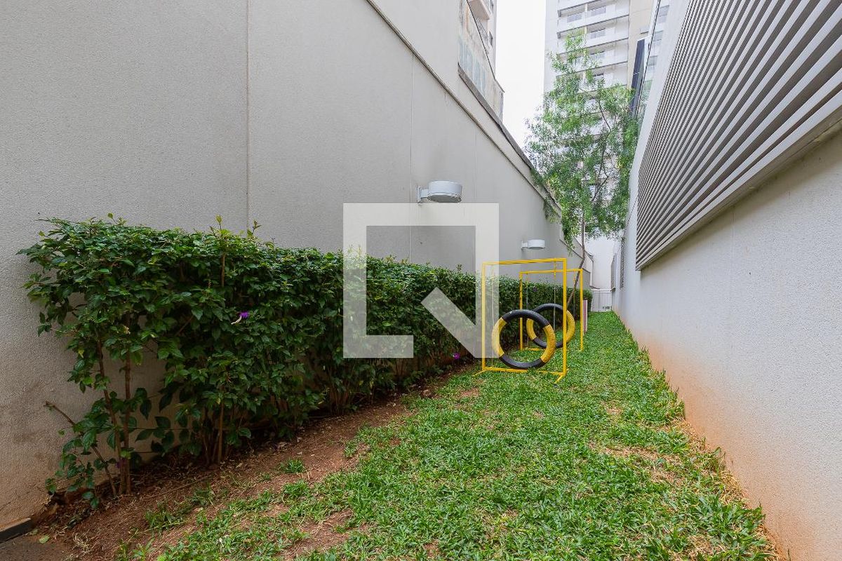 Apartamento à Venda - Bosque, 1 Quarto,  45 m2 em , Campinas - sp | SoloBR