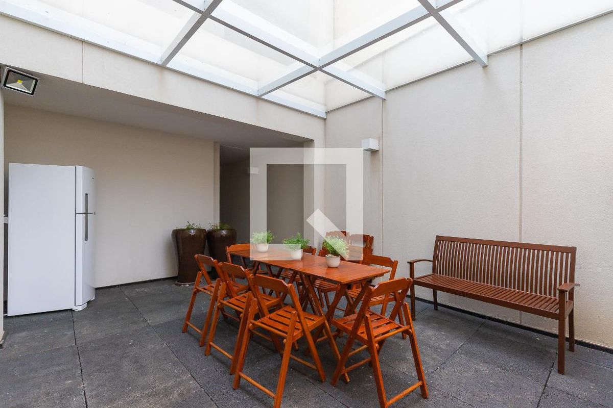 Apartamento à Venda - Bosque, 1 Quarto,  45 m2 em , Campinas - sp | SoloBR