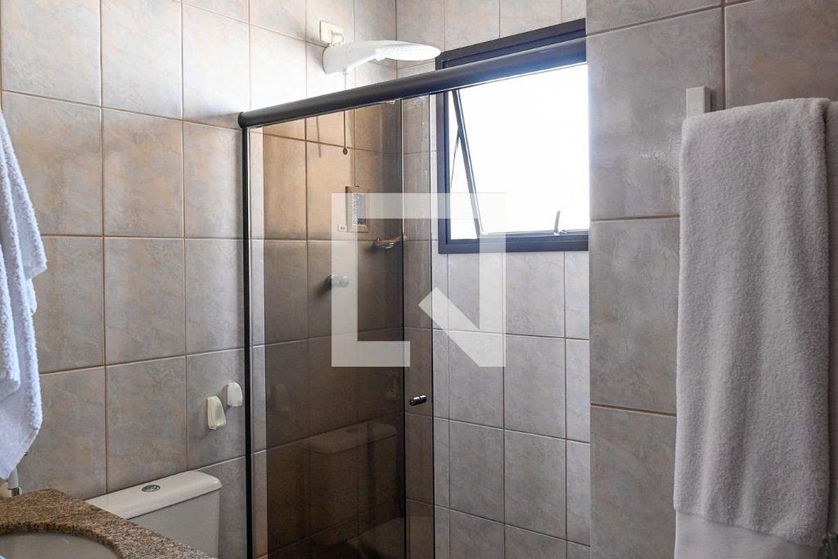 Casa, 3 quartos, 263 m² - Foto 70