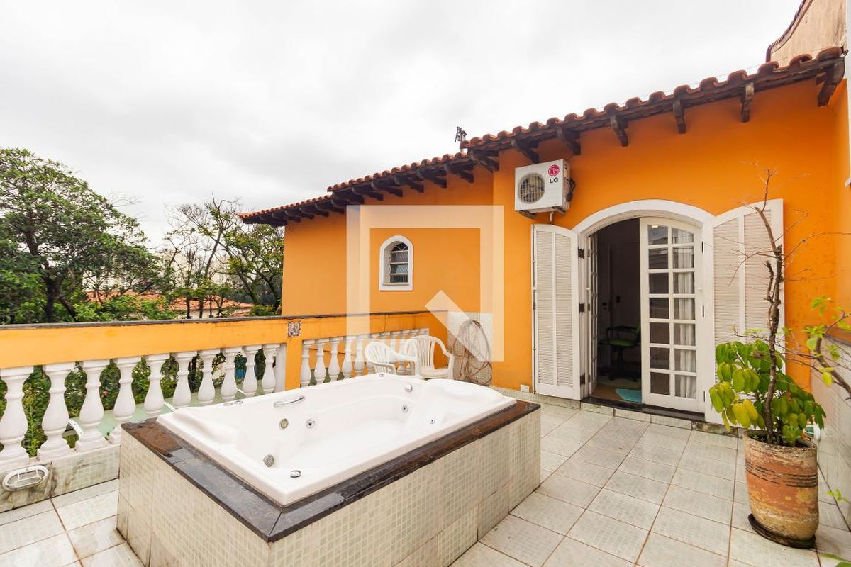 Casa, 3 quartos, 215 m² - Foto 64
