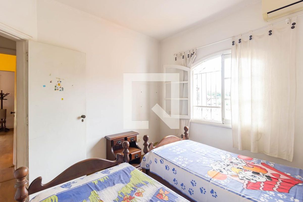 Casa, 3 quartos, 215 m² - Foto 46