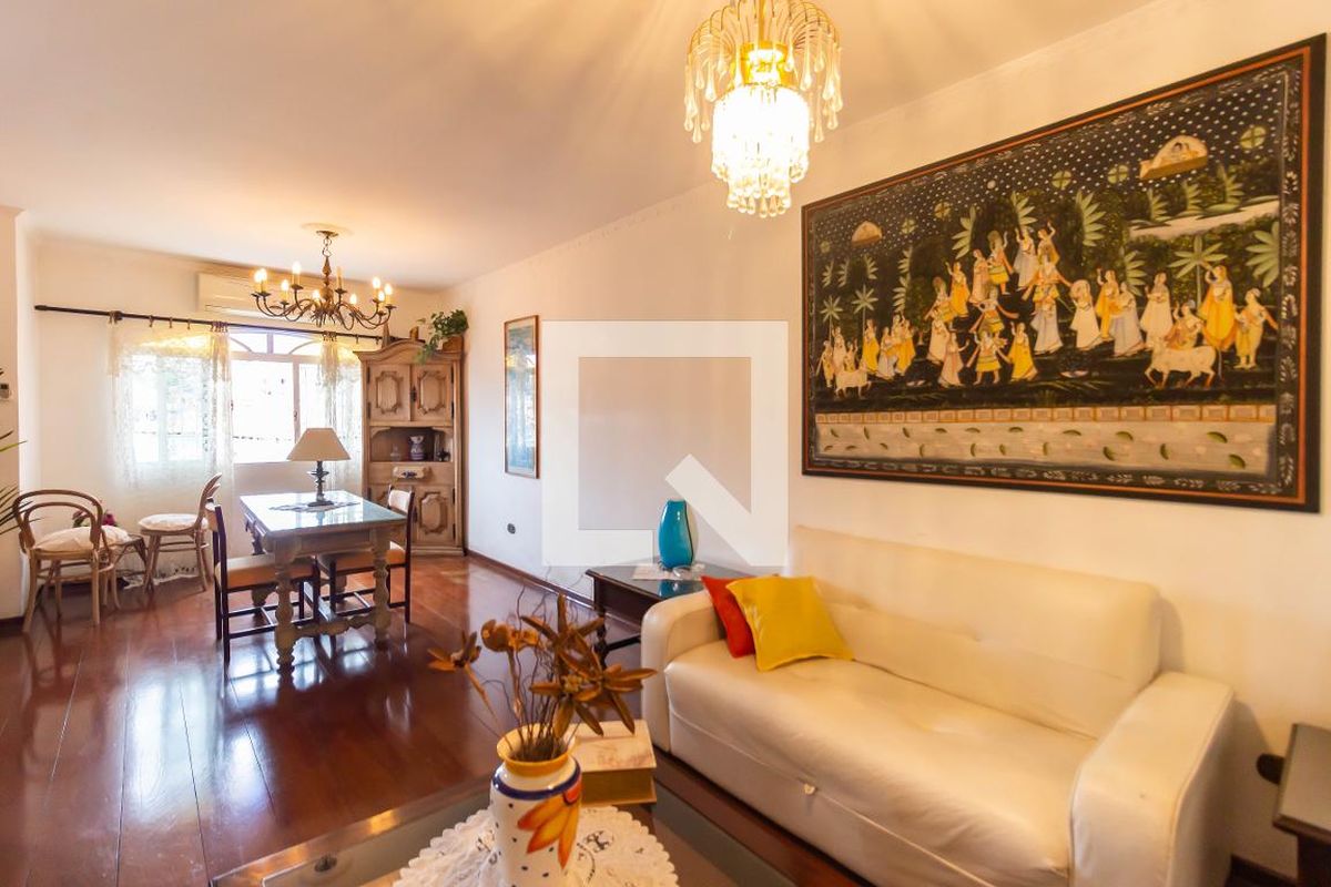 Casa, 3 quartos, 215 m² - Foto 2