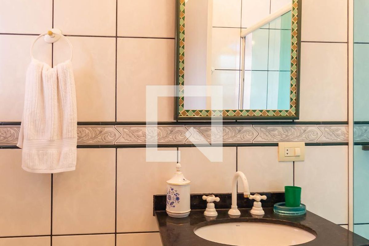 Casa, 3 quartos, 215 m² - Foto 34