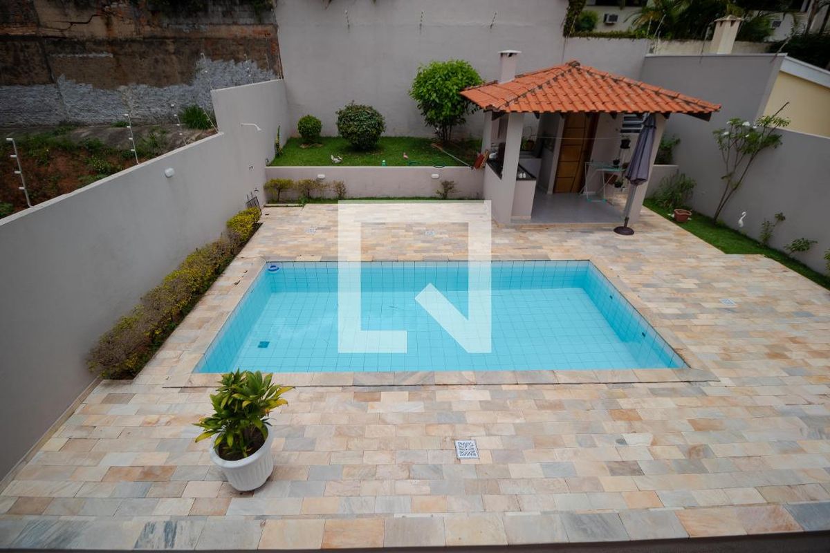 Casa à Venda - Jardim Planalto, 3 Quartos,  180 m2 em , Campinas - sp | SoloBR