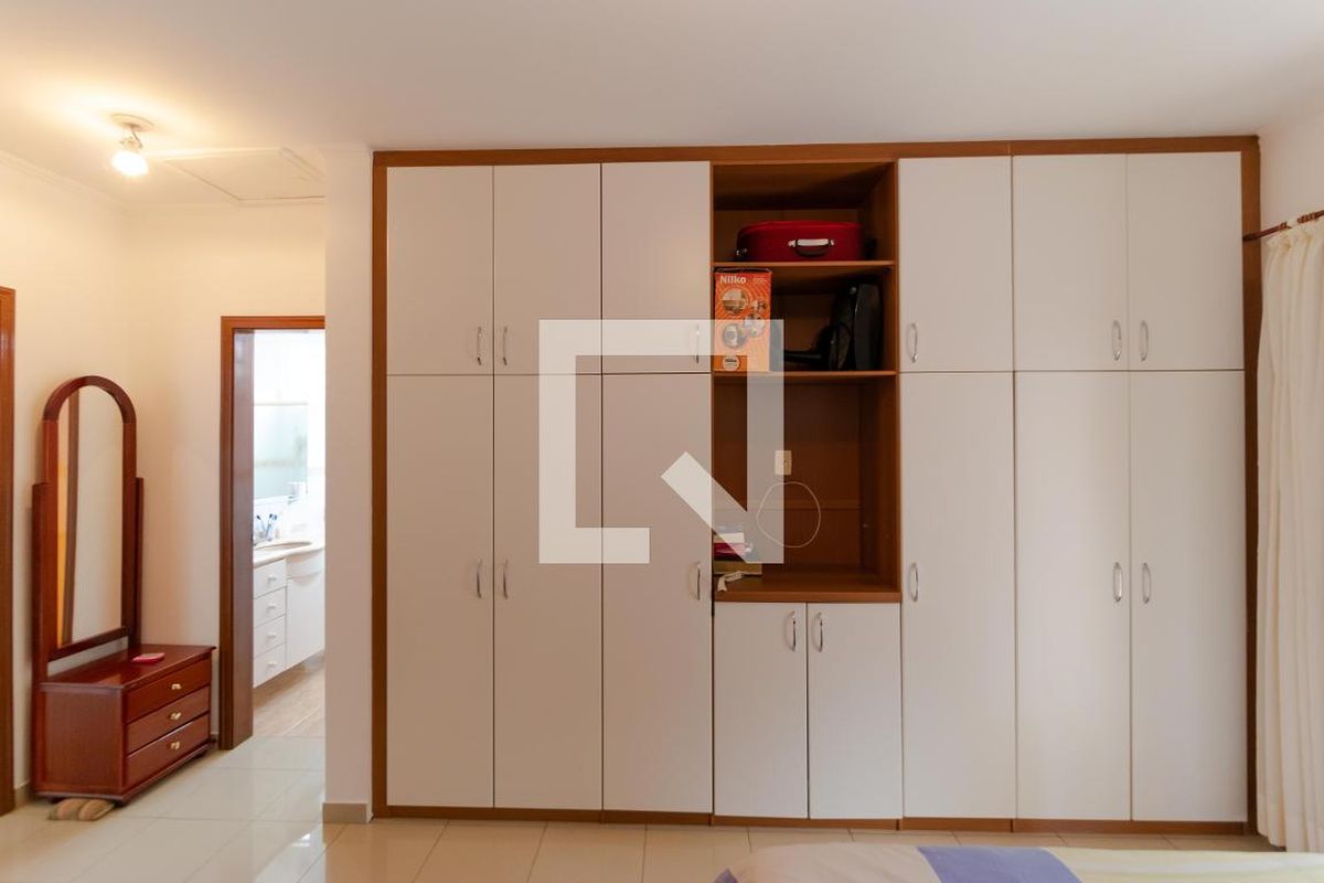 Casa à Venda - Jardim Planalto, 3 Quartos,  180 m2 em , Campinas - sp | SoloBR