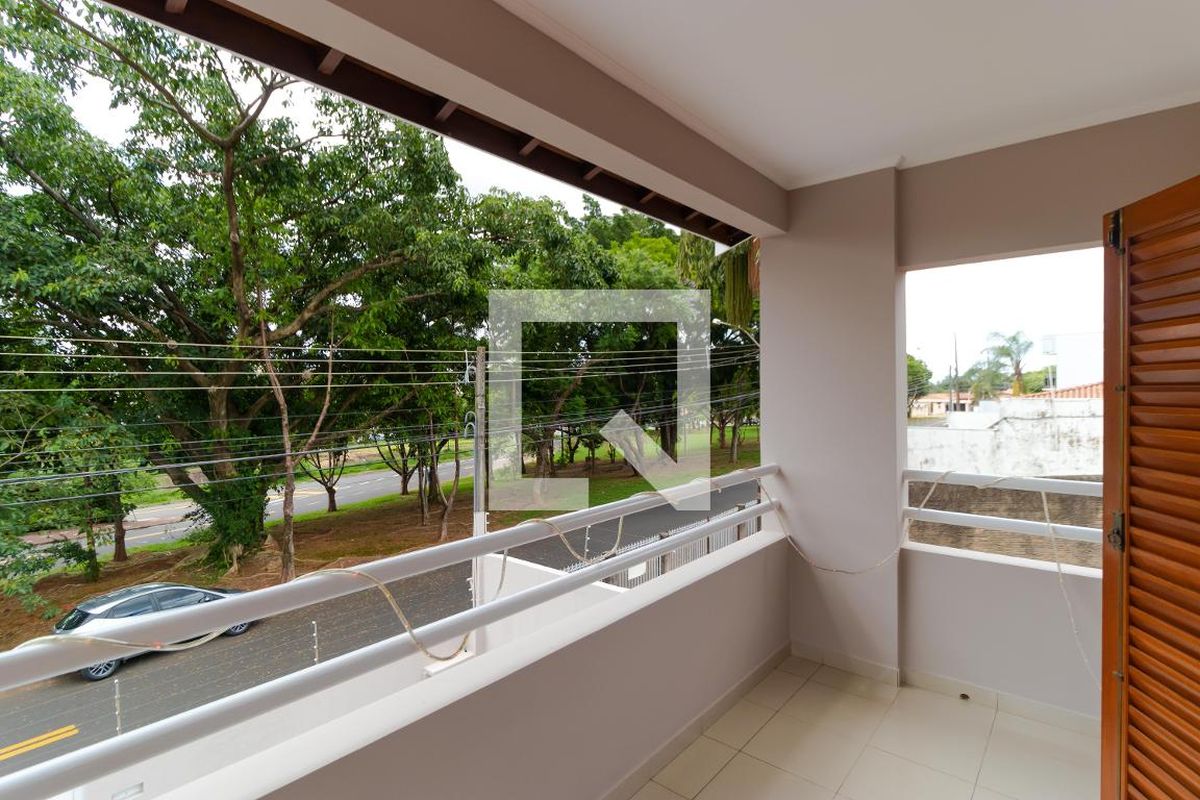 Casa à Venda - Jardim Planalto, 3 Quartos,  180 m2 em , Campinas - sp | SoloBR