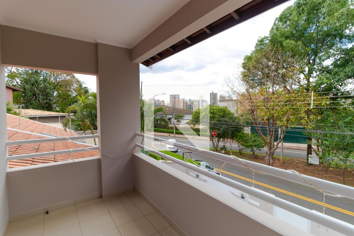Casa à Venda - Jardim Planalto, 3 Quartos,  180 m2 em , Campinas - sp | SoloBR