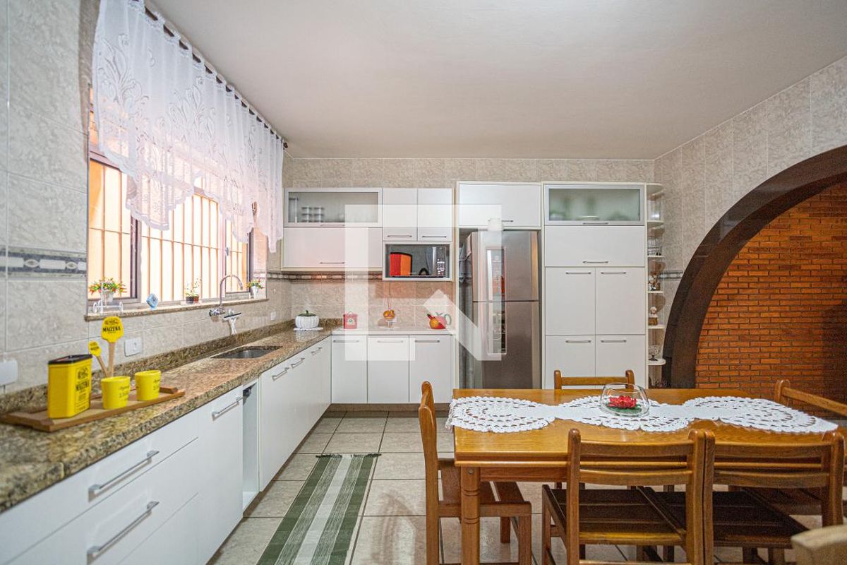 Casa, 3 quartos, 309 m² - Foto 38